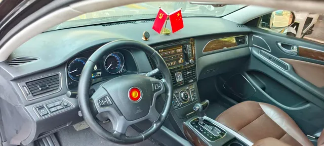 Hongqi H7