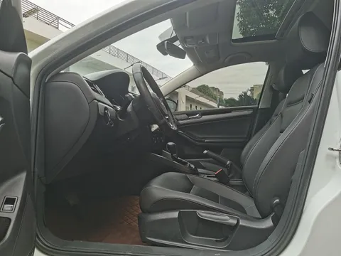 Volkswagen Sagitar