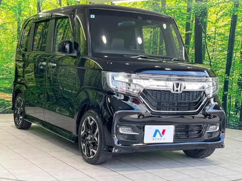 Honda N-BOX Custom