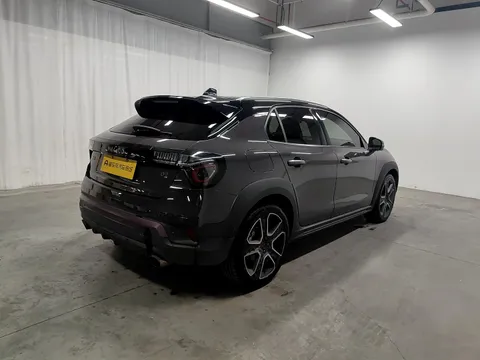 Lynk & Co 02