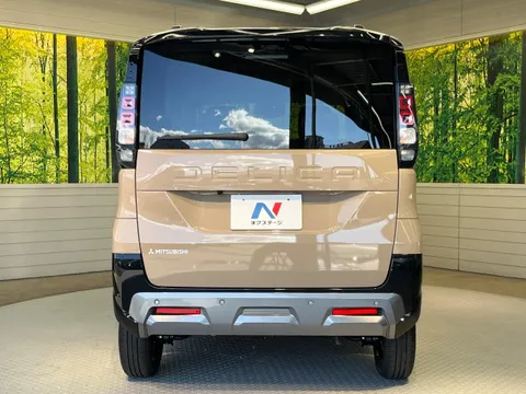 Mitsubishi Delica Mini