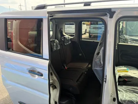 Suzuki Spacia Gear