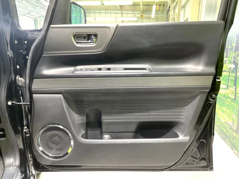 Honda N-BOX Slash