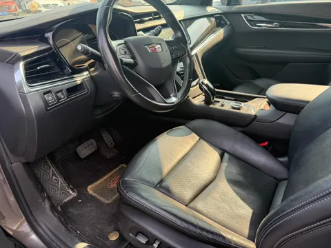 Cadillac XT6