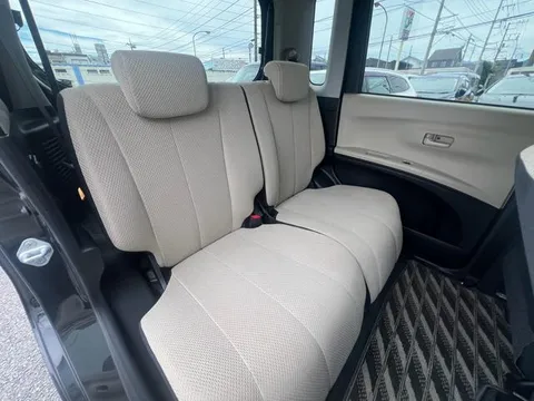 Subaru Lucra