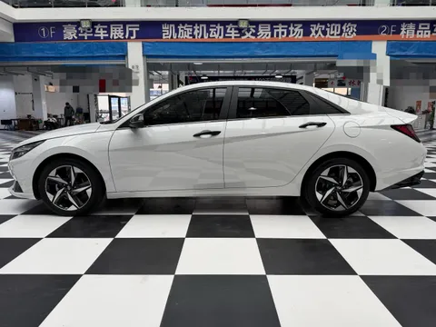 Hyundai Elantra (Avante)