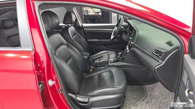 Hyundai Elantra (Avante)