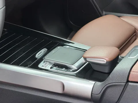 Mercedes-Benz Mercedes-Benz GLB