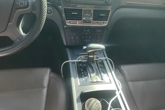 Hongqi H7