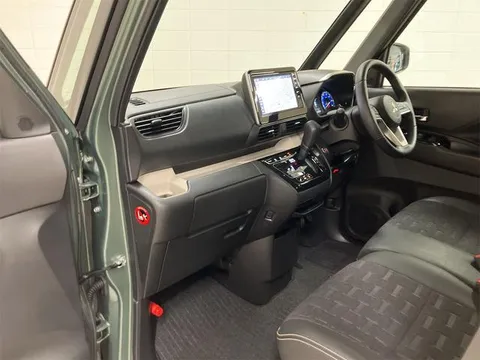 Mitsubishi Delica Mini