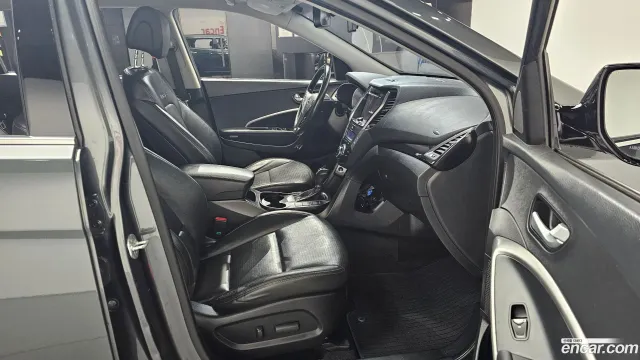 Hyundai Grand Santa Fe (Maxcruz)