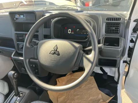 Mitsubishi Minicab Truck
