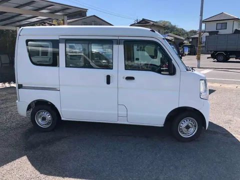 Mitsubishi Minicab Van