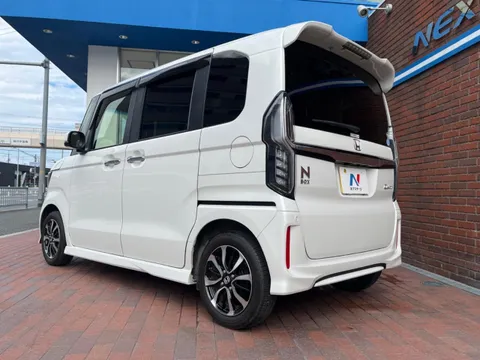 Honda N-BOX Custom