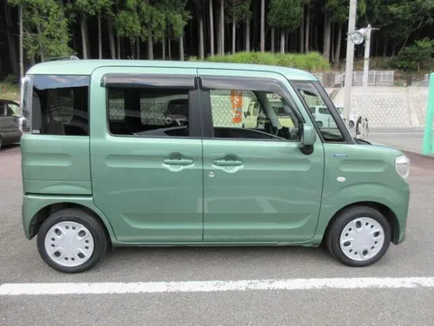 Suzuki Spacia