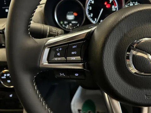 Mazda MX-5 (Roadster)