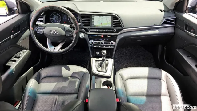 Hyundai Elantra (Avante)