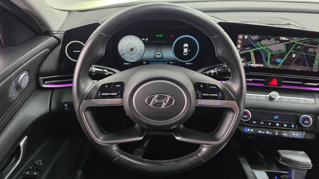 Hyundai Elantra (Avante)