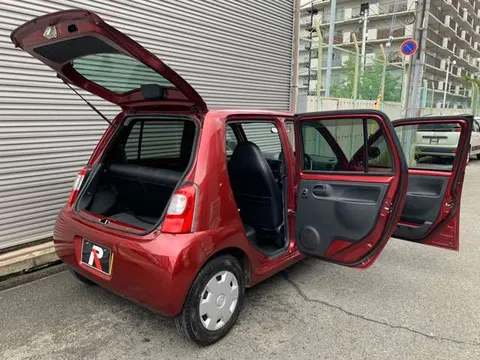Daihatsu Esse