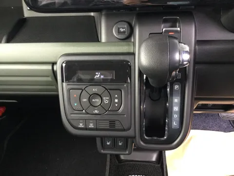 Suzuki Spacia Gear