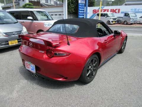 Mazda MX-5 (Roadster)