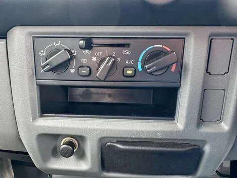 Mitsubishi Minicab Van