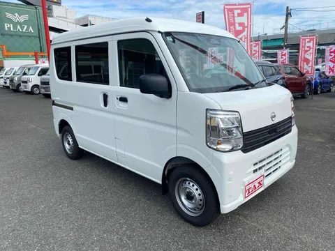 Nissan Clipper Van