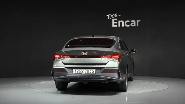 Hyundai Elantra (Avante)