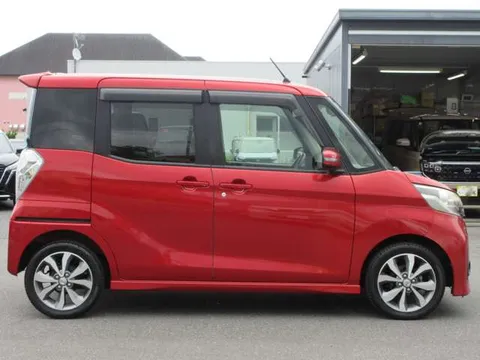 Nissan Dayz Roox