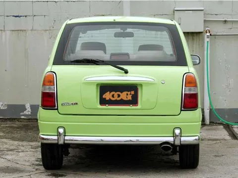 Daihatsu Mira Gino