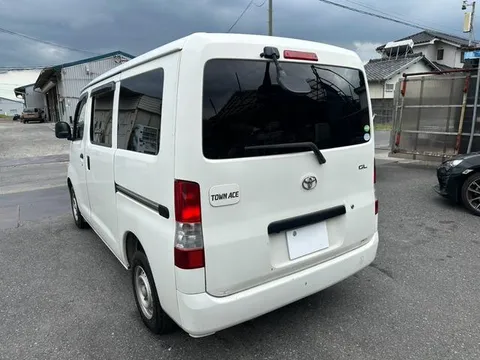 Toyota TownAce Van