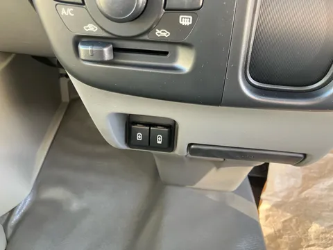 Mitsubishi Minicab Van