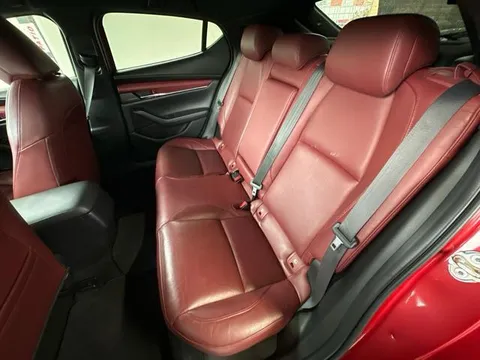 Mazda MAZDA3 Fastback