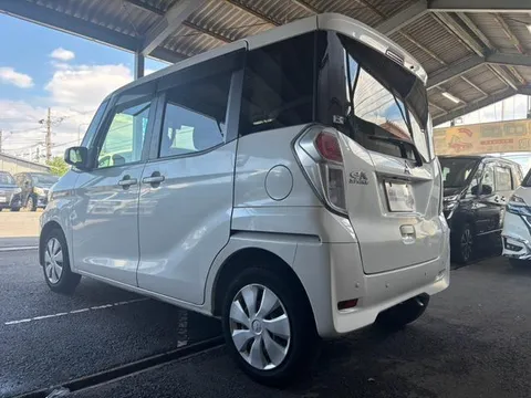 Mitsubishi eK Space