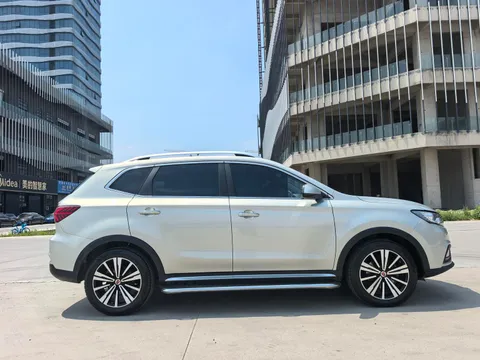 Roewe RX5