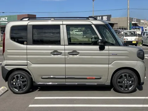 Suzuki Spacia Gear