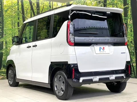 Mitsubishi Delica Mini