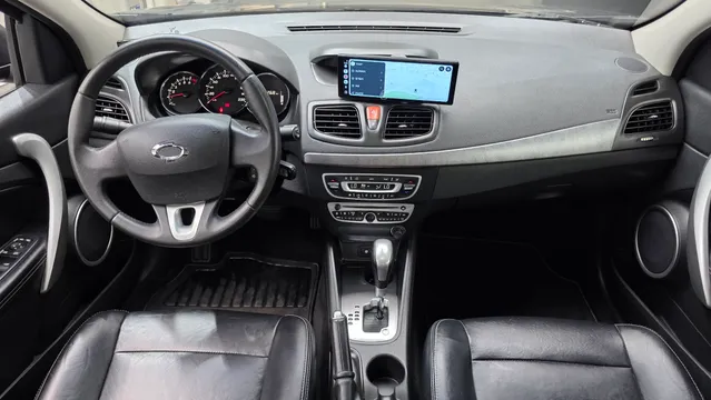 Renault SM3