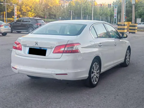 Peugeot 408