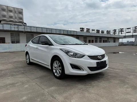 Hyundai Elantra (Avante)