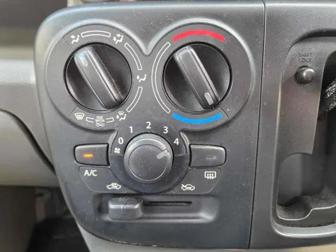 Mitsubishi Minicab Van