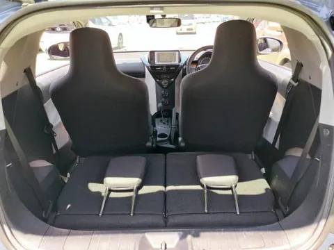 Toyota iQ