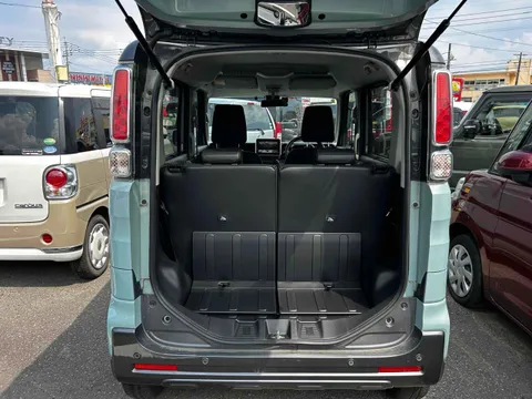 Suzuki Spacia Gear