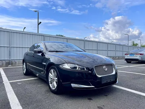 Jaguar XF