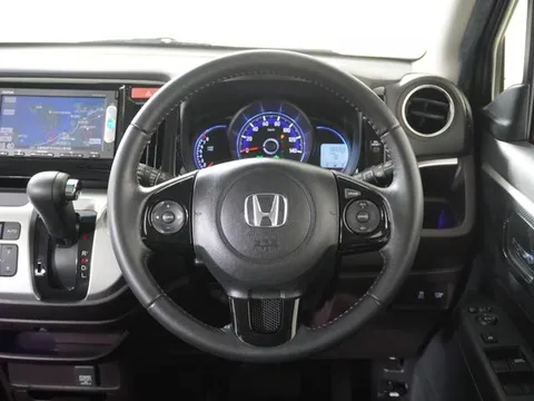Honda N-WGN Custom