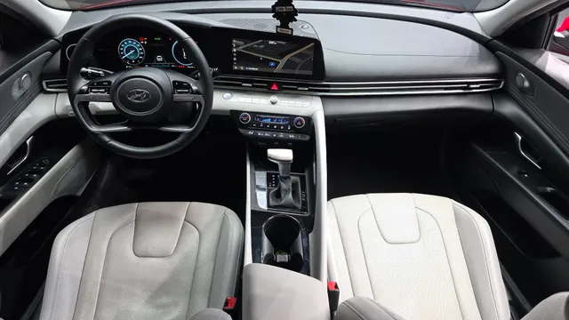 Hyundai Elantra (Avante)