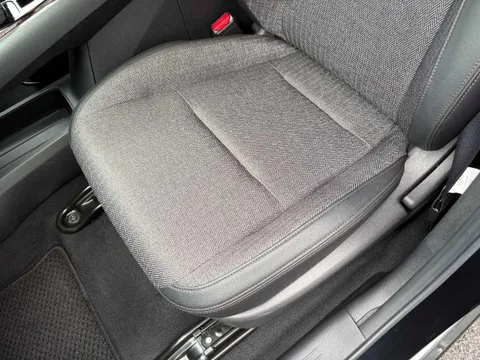 Nissan Note Aura