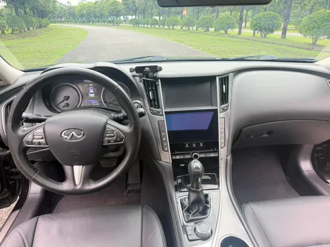 Infiniti Q50L