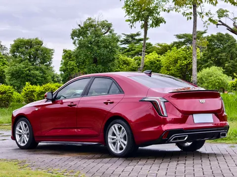 Cadillac CT4