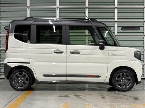 Suzuki Spacia Gear